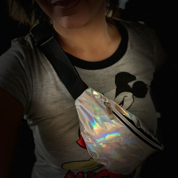 COPY - Iridescent Fanny pack - Picture 7 of 8